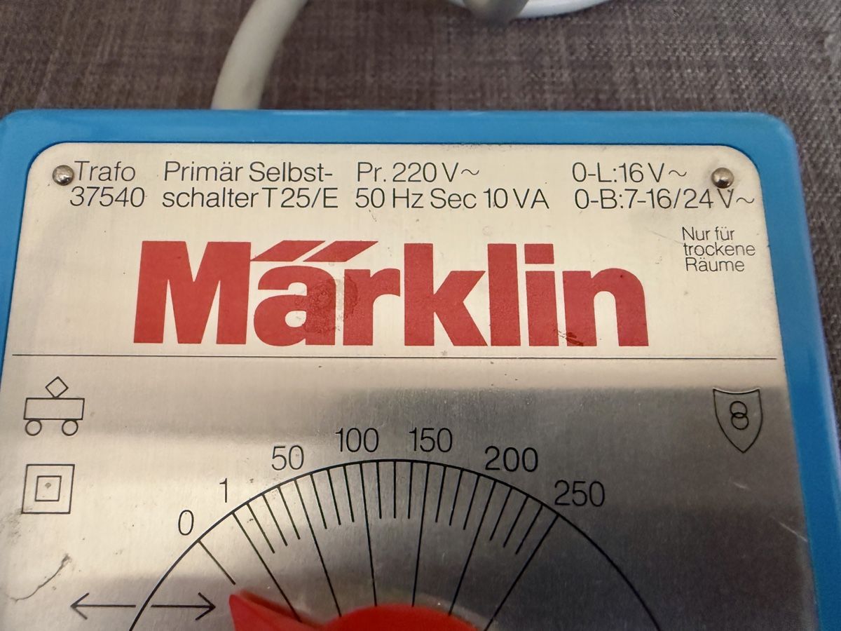 Märklin Modellini di ferrovie: Märklin-Transformator/Fahrregler 37540 – Usato da Schattenhalb venduto da Oodaaq 6