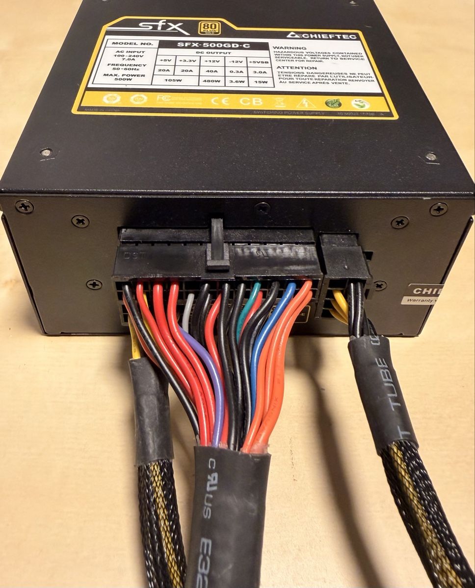 Chieftec Componenti elettronici: Chieftec SFX-500GD-C 500W Netzteil – Usato da Heerbrugg venduto da predch 1