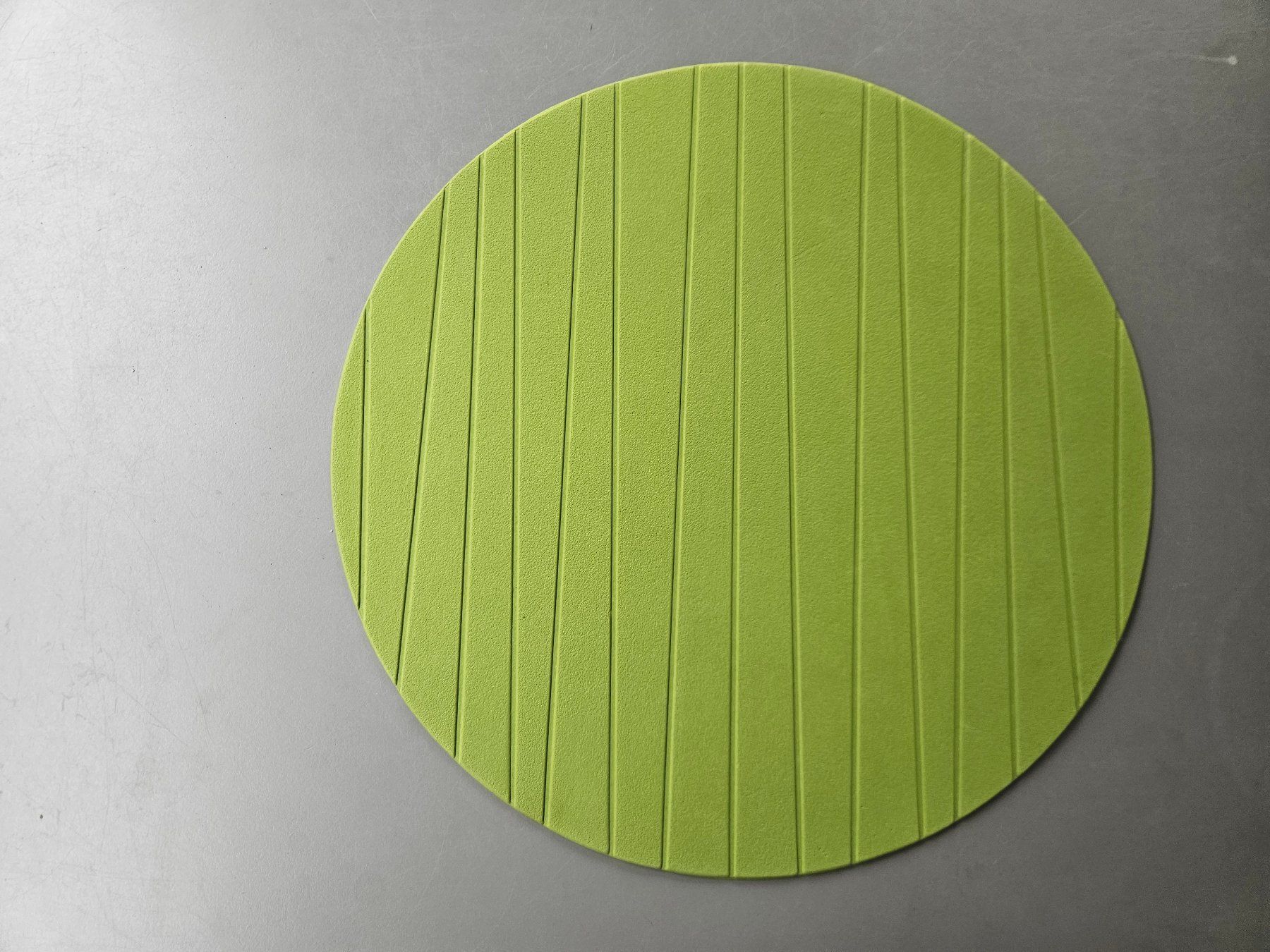 Set di tavolo e panche: 4 Kunststoff Platzset, Tischset, abwaschbar Durchmesser 36cm – Usato da Teufenthal AG venduto da boebe071 1