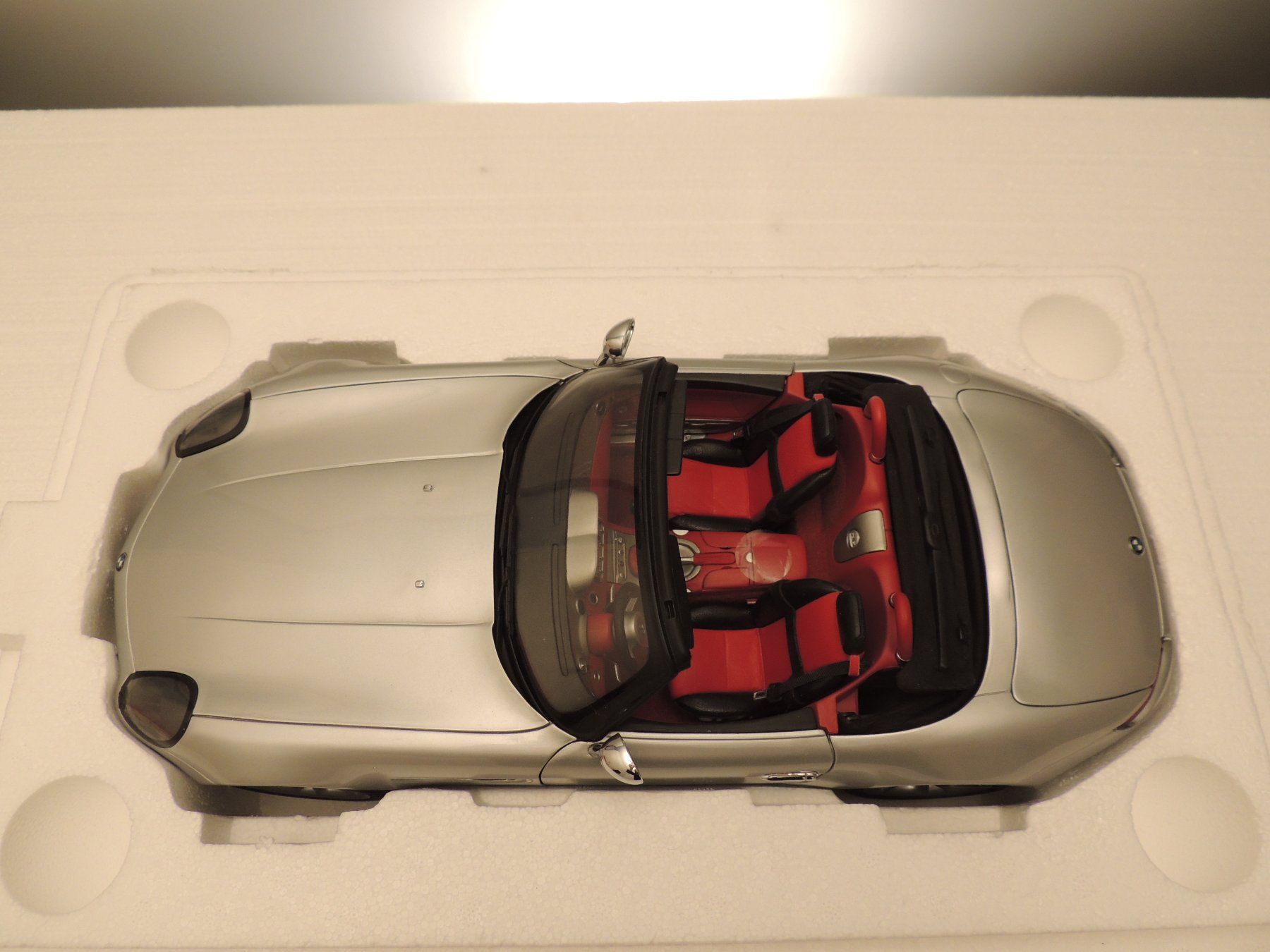Kyosho Modellini d'auto: Kyosho BMW Z8 silber 1:12 – Nuovo e nell'imballaggio originale da Corminboeuf venduto da corbay 5
