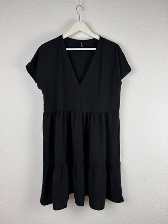 Chicorée Kleid Schwarz Gr. L luftig bequem