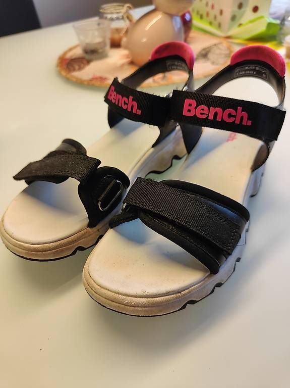 Scarpe per ragazze: Sandalen Gr. 35 – Usato da Windisch venduto da Dan.Win