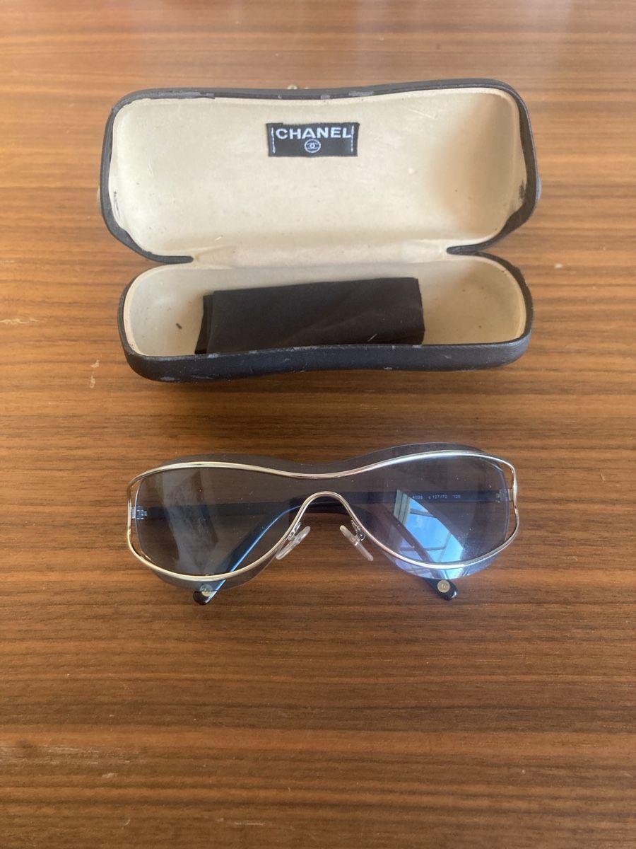 Chanel Brillen & Gläser: Sonnenbrille CHANEL Damen mit Etui – Gebraucht aus Staad SG von sve_qt59