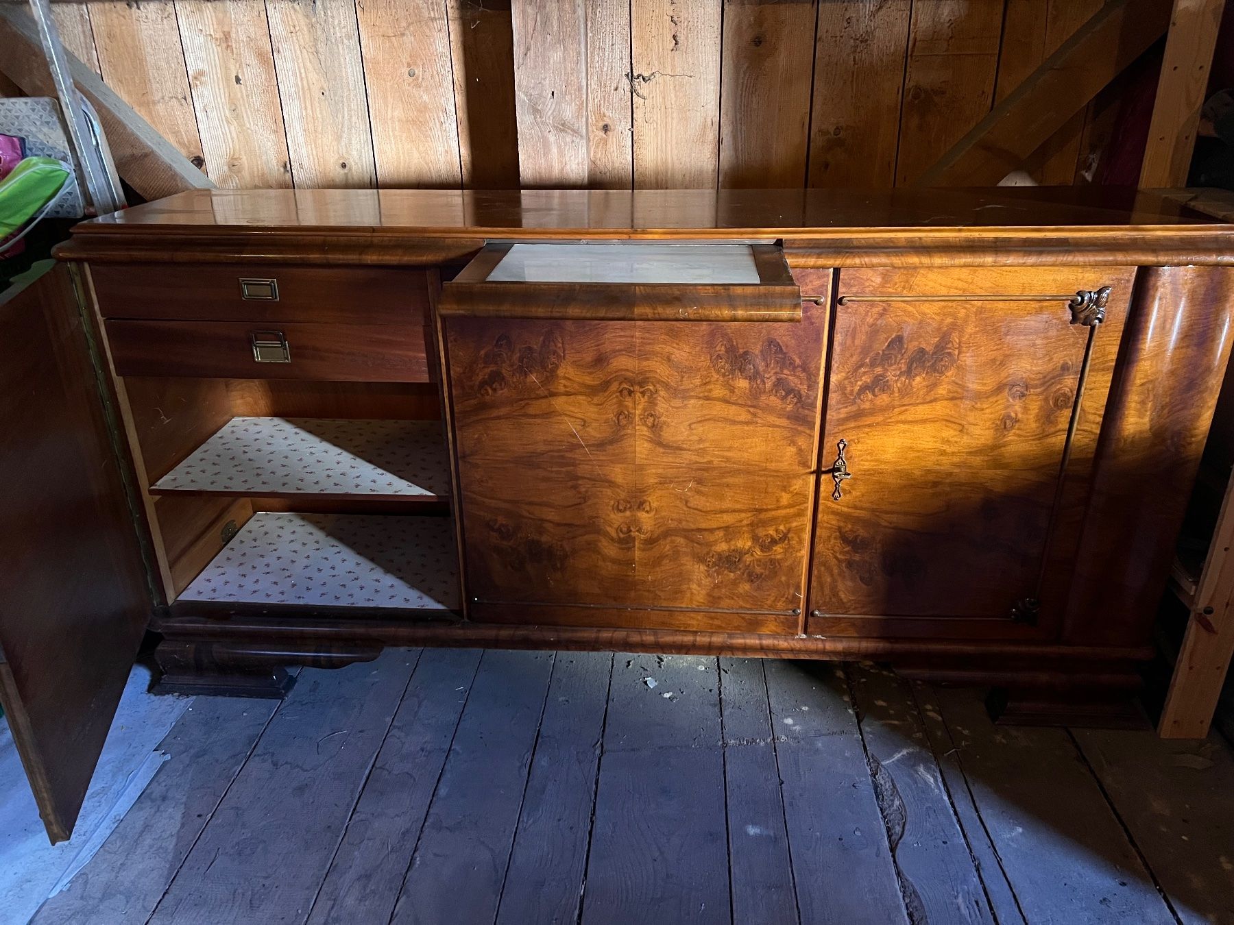 Cassettiere: Commode/Buffet en bois vintage – Usato da Chavannes-près-Renens venduto da Thementaliste 2