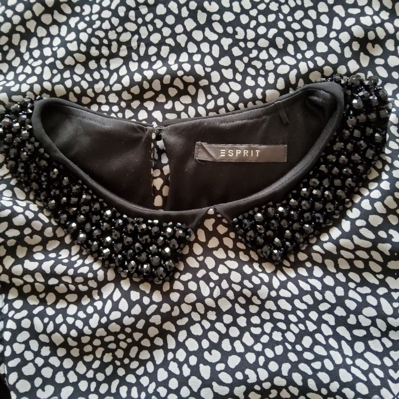 Esprit Kleider: Esprit Kleid, Cocktailkleid,  Festkleid – Neu (gemäss Beschreibung) aus Naters von 3904Naters 3