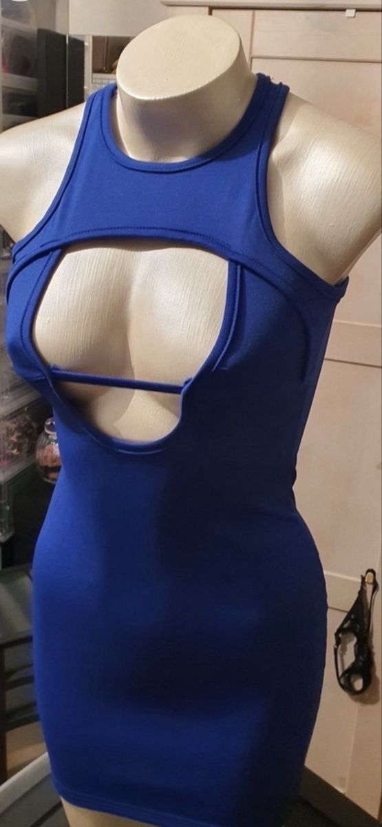 Kleider: Robe courte bleu  style découpéS – Neu (gemäss Beschreibung) aus Avry-sur-Matran von Anarda