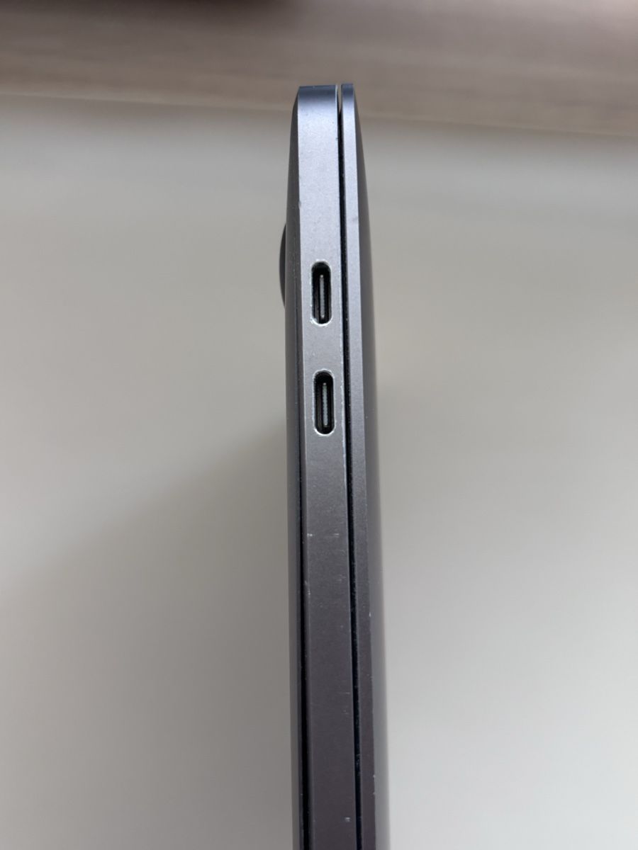 Apple Notebooks: MacBook Pro 13" (2019, Two Thunderbolt 3 Ports) – Gebraucht aus Zürich von mme95 2