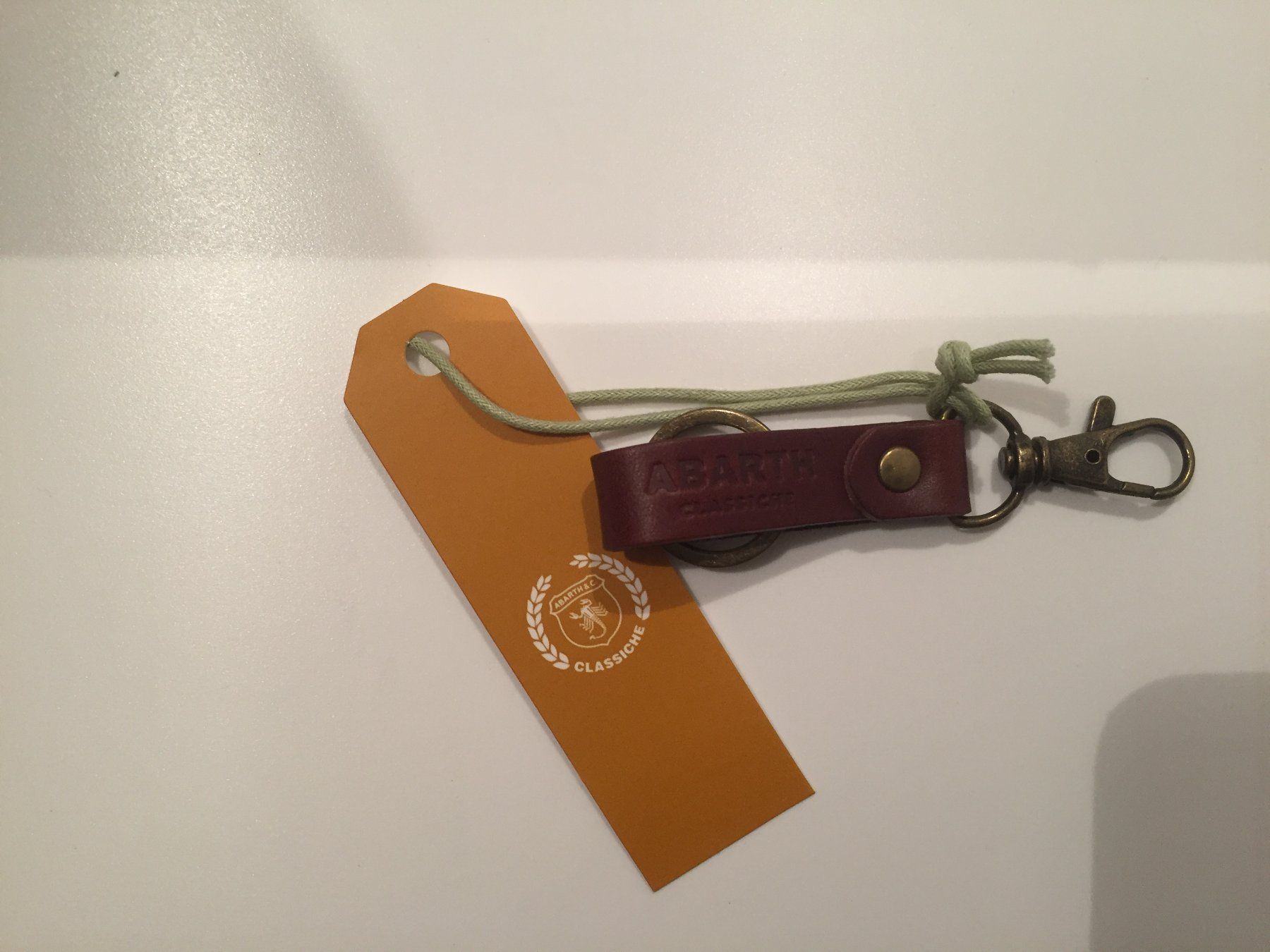 Abarth Schlüsselanhänger & - bänder: Abarth Classiche Klassik Leder Schlüsselanhänger – Neu und originalverpackt aus Goldach von SSRConzept 2