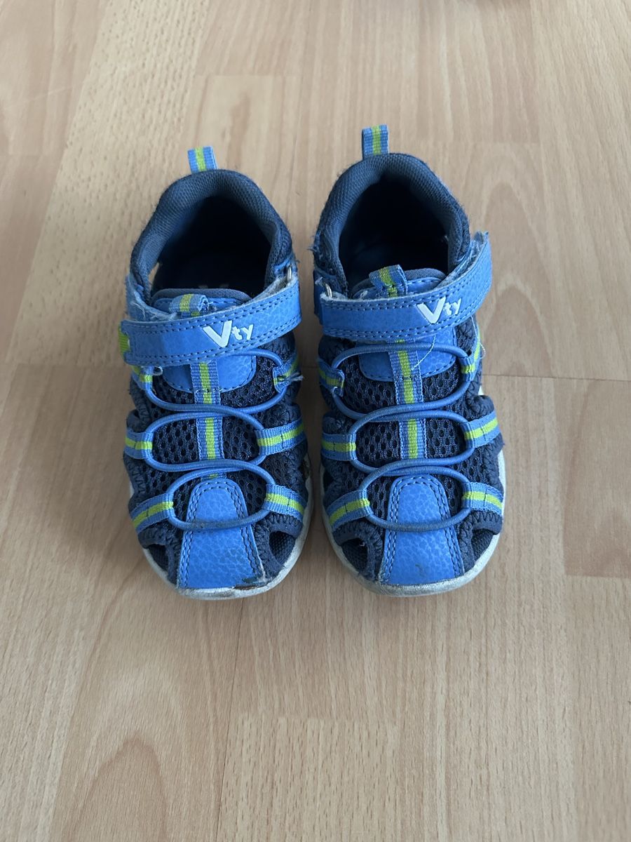 Schuhe für Jungen: Baby Sandalen – Gebraucht aus Düdingen von Laeri96