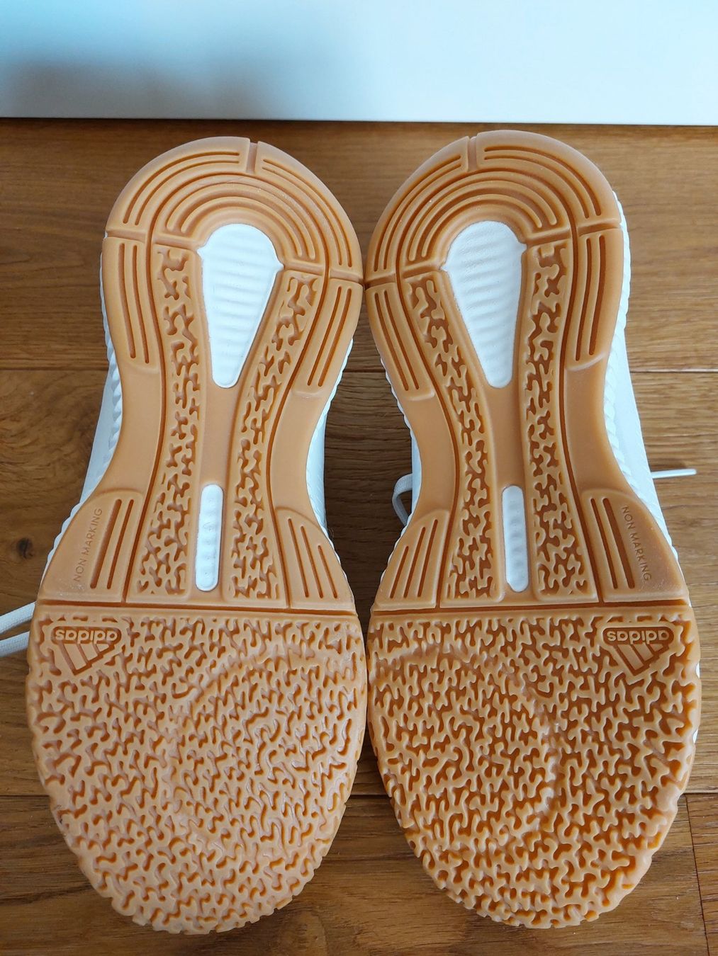 Adidas Scarpe da donna: Hallenturnschuhe Adidas – Nuovo e nell'imballaggio originale da Titterten venduto da fra_v27g 4
