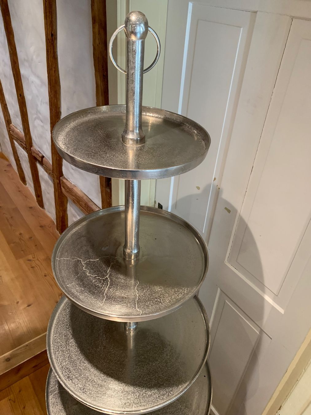 Tutte le decorazioni: Exklusive Etagere – Usato da Neerach venduto da Flomaja 1