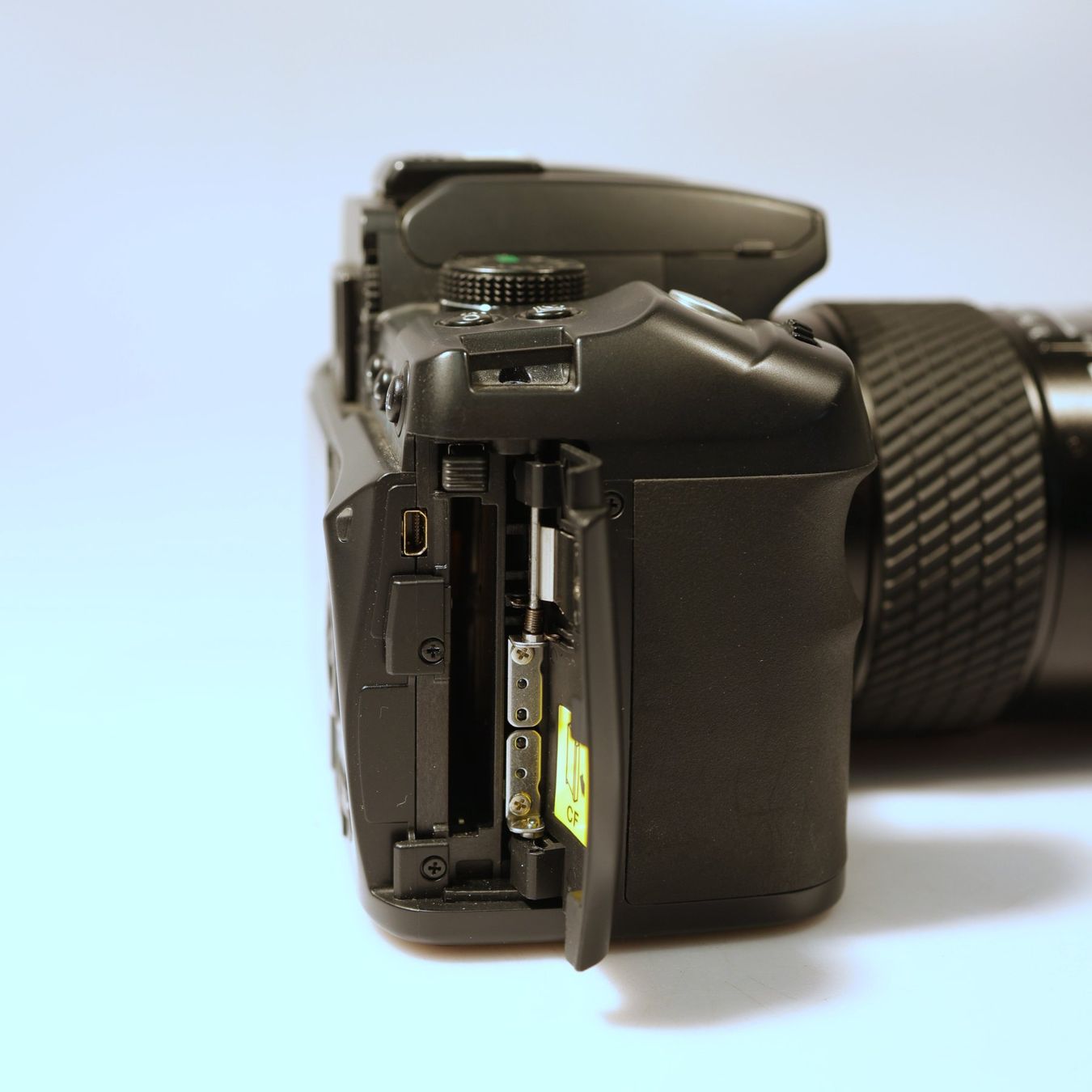 Konica Fotocamera: Konica Minolta Dynax 5D – Usato da Volketswil venduto da brockipfannenstil 4