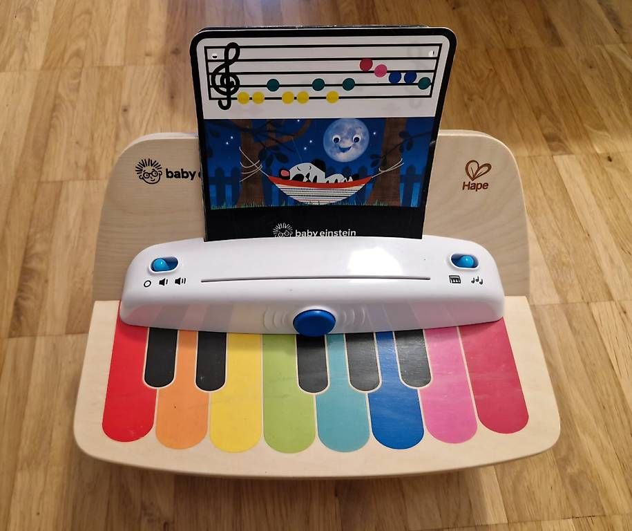 Hape Giocattoli: Hape Baby Einstein Klavier mit Notenblättern – Usato da Staffelbach venduto da MrMH