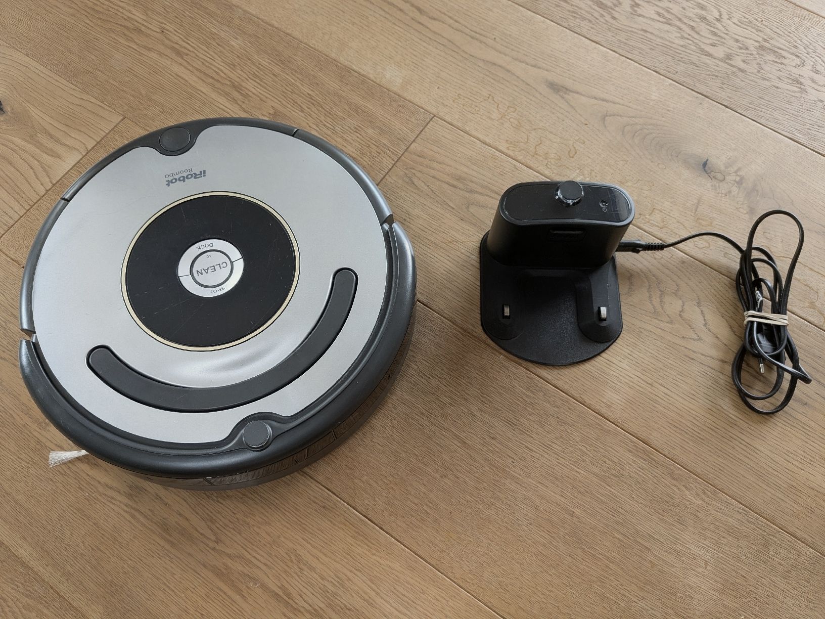 Irobot Staubsauger & Zubehör: iRobot Roomba 616 – Gebraucht aus Orbe von smmg