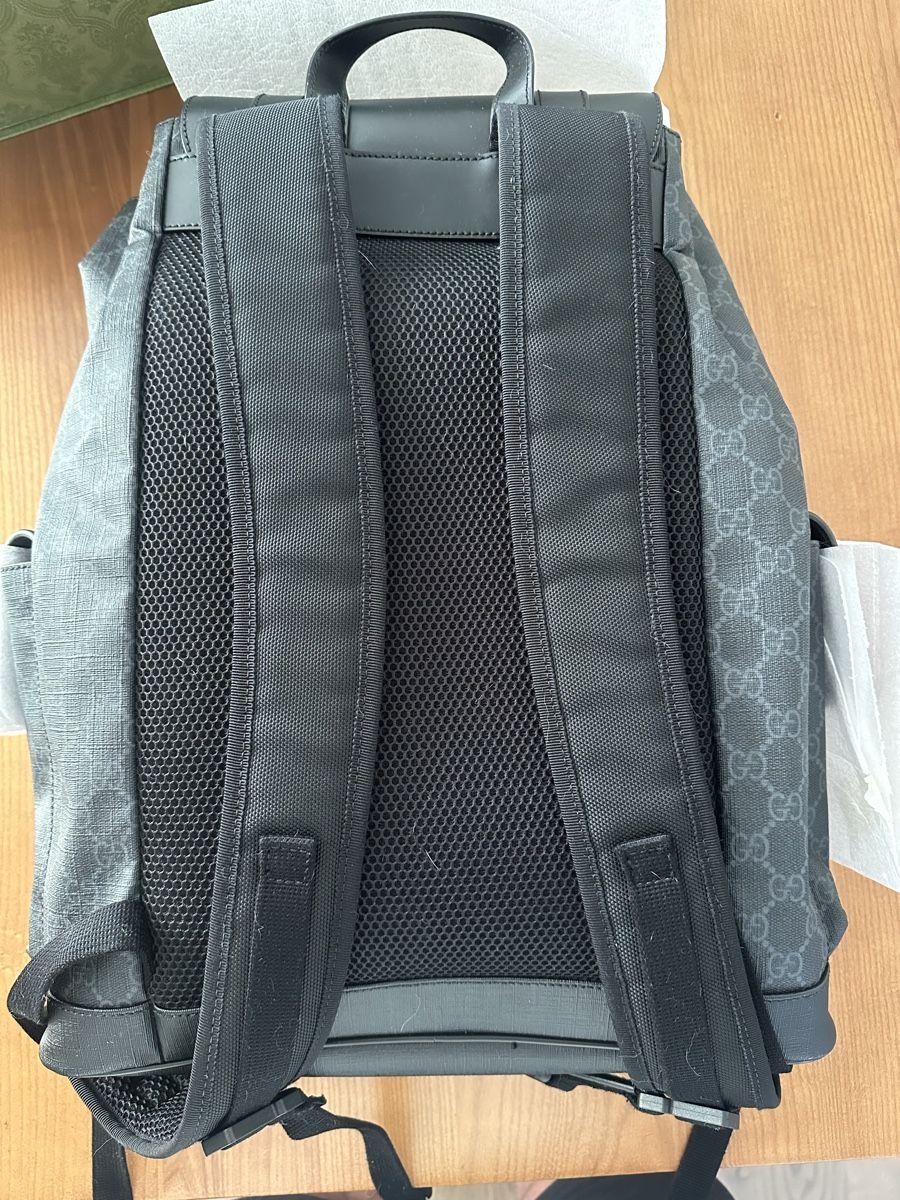 Gucci Zaini: Large Gg Supreme Canvas Backpack With Leather Accents – Usato da Walperswil venduto da 1pe_2rbz 2