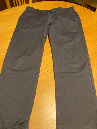 Pantalon Zara Homme, taille 42, confortable et facile à r...