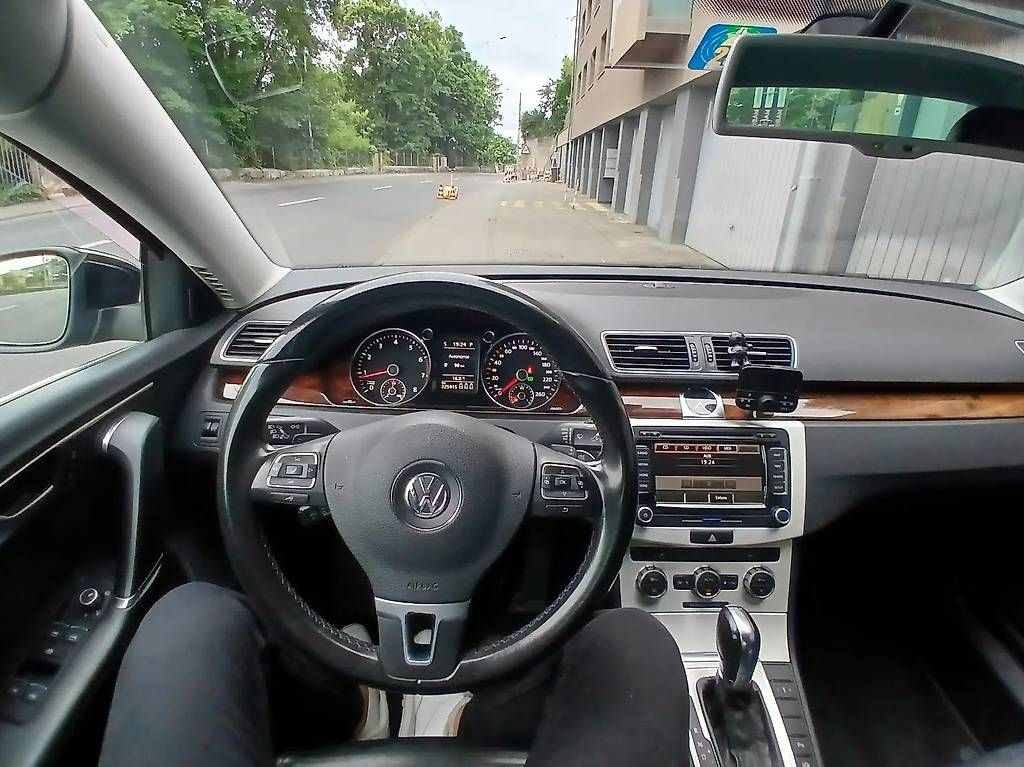 Automobili: VW Passat 2.0 TSI Highline DSG – Usato da Langenthal venduto da Goergens10 2