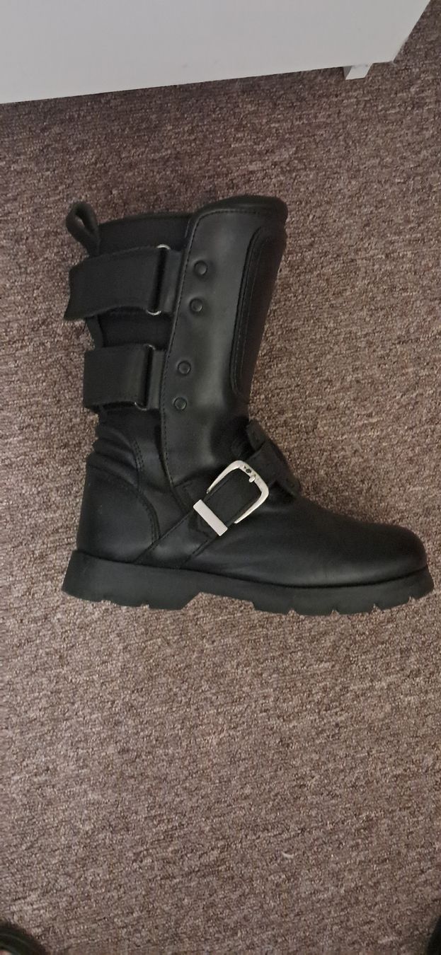 Damenschuhe: neuwertiger Motorradstiefel Gr 39 – Gebraucht aus Gerlafingen von kaple 3