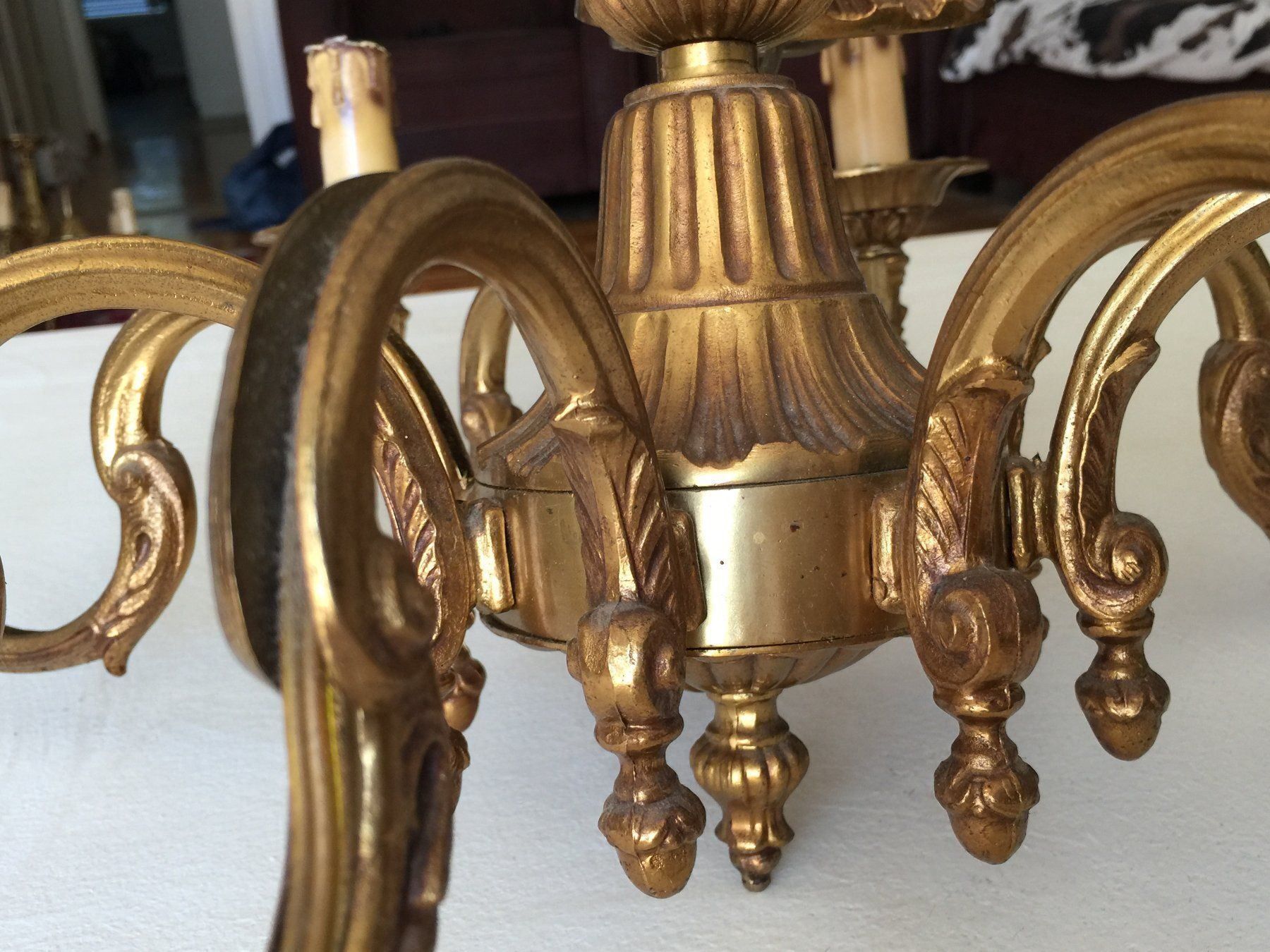 Lampadari & plafoniere: Lustre en bronze 8 branches – Usato da Cossonay-ville venduto da Super-Price-Quality 9