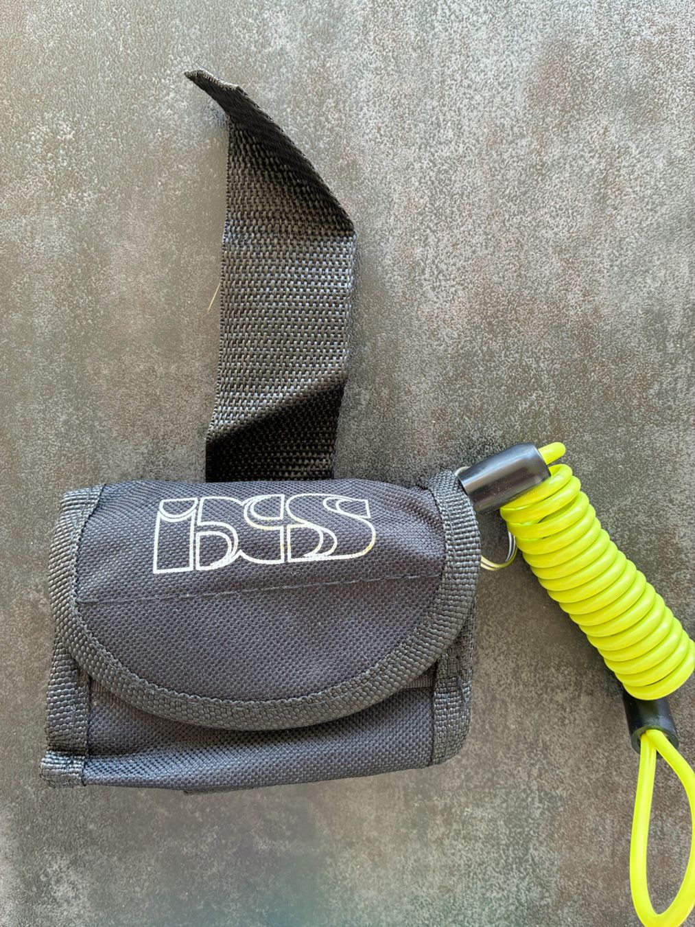 Lucchetti: Bremsscheibenschloss iXS mit Kabel gebraucht – Usato da Aadorf venduto da cbi_gzh2 1