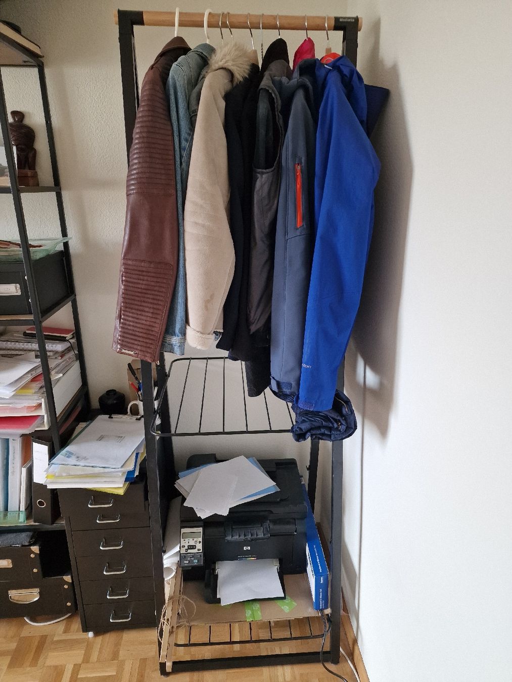 Brabantia Garderobe: Coat rack / garderobeständer – Gebraucht aus Zürich von vbrioschi