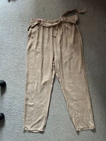 Sommerhose Gr 50 Fabrikneu