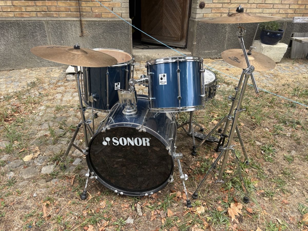 Instruments de musique: Sonor Schlagzeug blau gebraucht – D'occasion à Frieswil par tentimesbigger