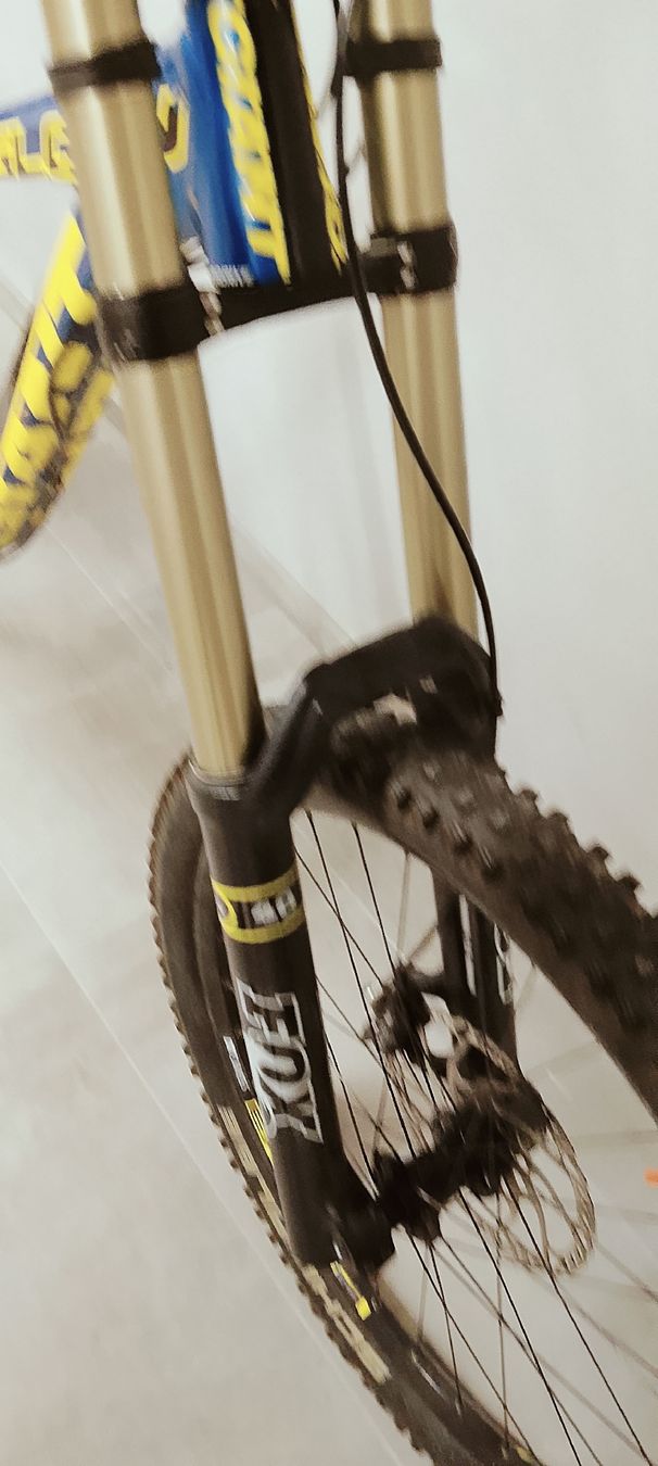 Giant Velos: Giant Glory 8.0 Downhill bike – Gebraucht aus Biel/Bienne von Vintage-timearts 2