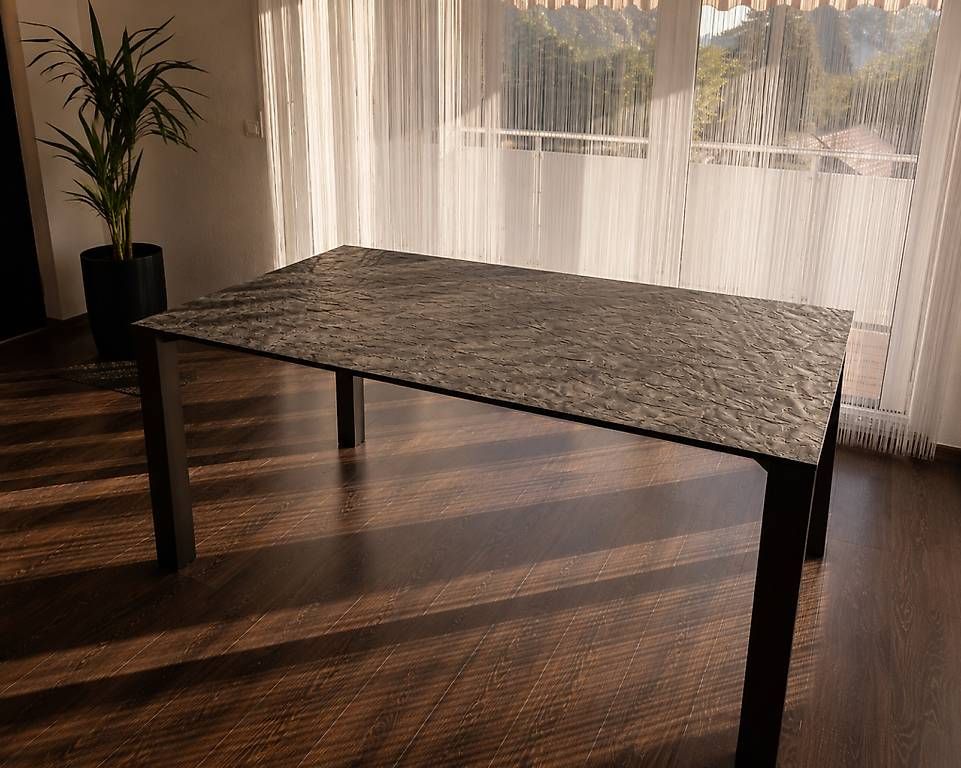 Tavoli: Table noire texturé – Usato da Lausanne venduto da CDNext.Nettoyage2025 3