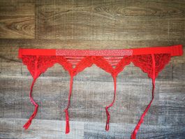 Roter Strapsgurt mit Spitze, Grösse S/M, neuwertig ❤️