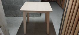 Petite table Ikea