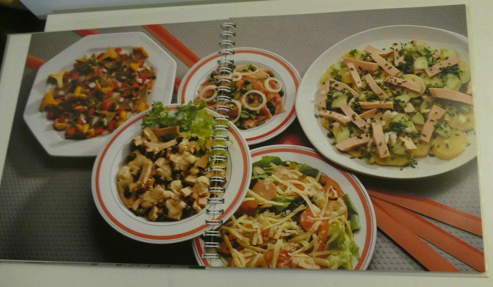 Bücher: Salatbuch – Gebraucht aus Dietlikon von kes_j6d7 6