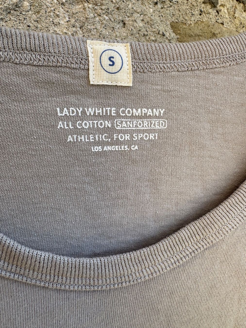 T-shirt: T-shirt LADY WHITE &CO en S – Nuovo e nell'imballaggio originale da Arnex-sur-Orbe venduto da cameleonfringant 1