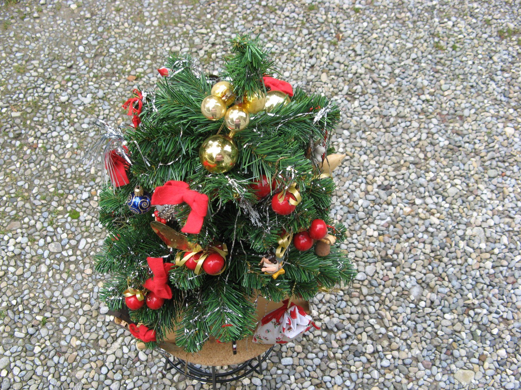 Tutte le decorazioni: künstlicher kleiner Weihnachtsbaum – Usato da Zürich venduto da apil 5