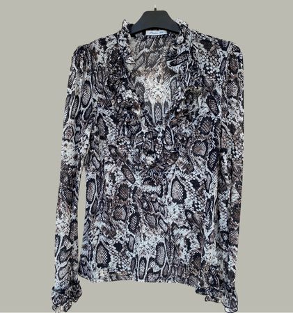 Neue Bluse – Schlangenmuster, Tüll elastisch, Gr. M  –60%
