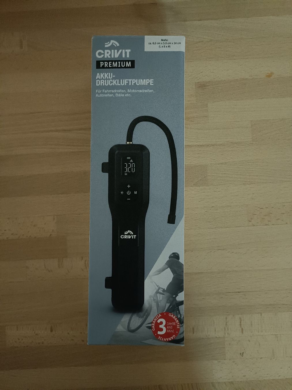 Pumpen: Pompe à vélo électrique neuve – Neu und originalverpackt aus Vaulruz von O_DDM