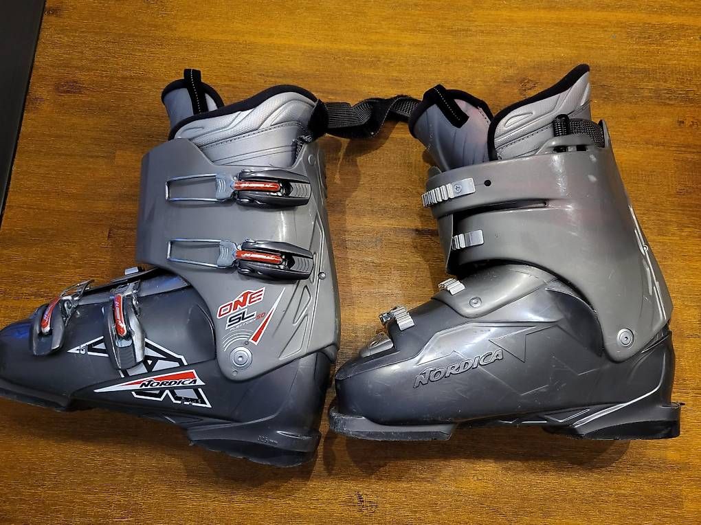 Herrenschuhe: Chaussures de ski – Gebraucht aus Colombier NE von gue_sm27 1