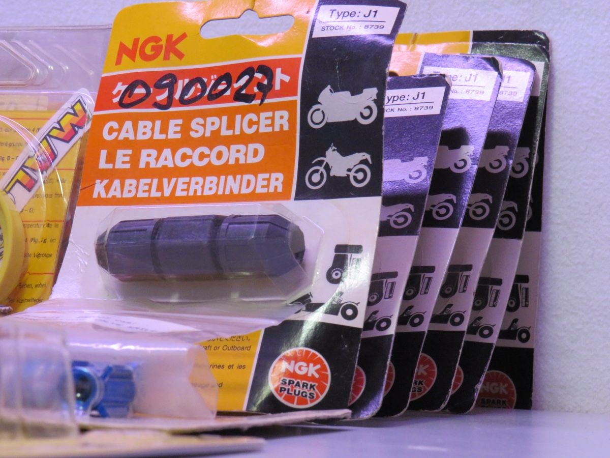 Tutti i ricambio per moto: Assorted Scooter Parts Lot New Condition – Nuovo e nell'imballaggio originale da Elsau venduto da MANWITHVAN 3