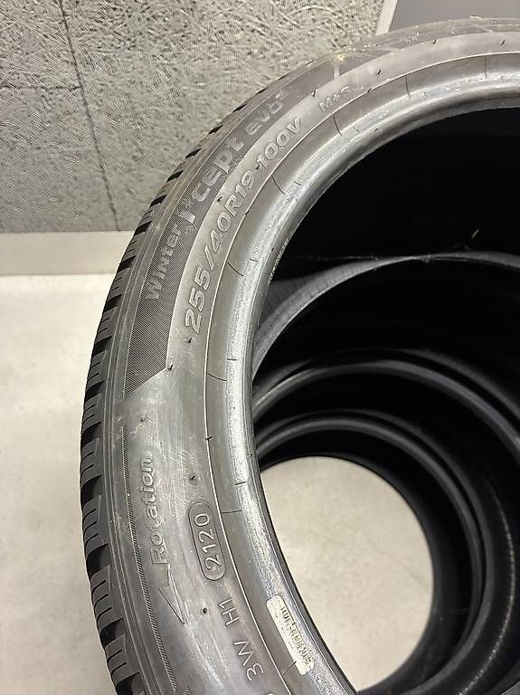 Sonstiges Schreiben & Zeichnen: Winterreifen Hankook 255 40 19 – Gebraucht aus Neuenhof von Gt5.Performance_