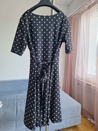 Robe Wallis noire à pois bon état général