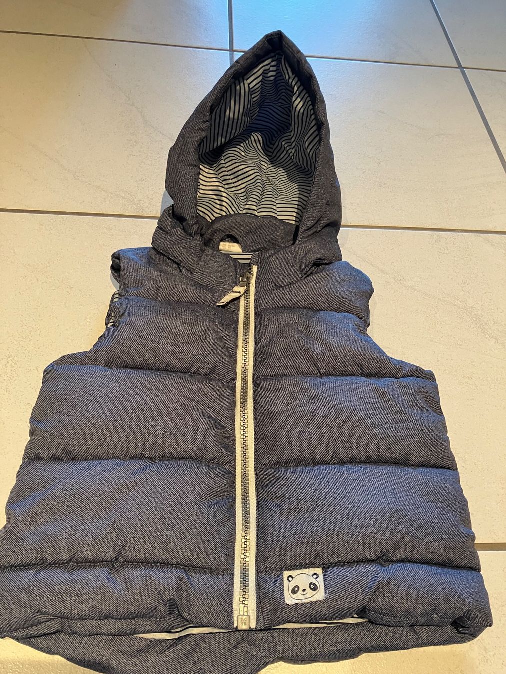 H&M Altro abbigliamento: Gilet Grösse 80 – Usato da Chur venduto da steffeli04