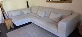 Ecksofa hellgrau mit Kissen in gutem Zustand gepflegt