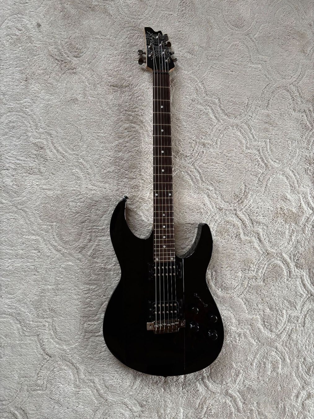 Line 6 Strumenti musicali: Line 6 Variax JTV-89 Black – Usato da Rickenbach LU venduto da sandacher