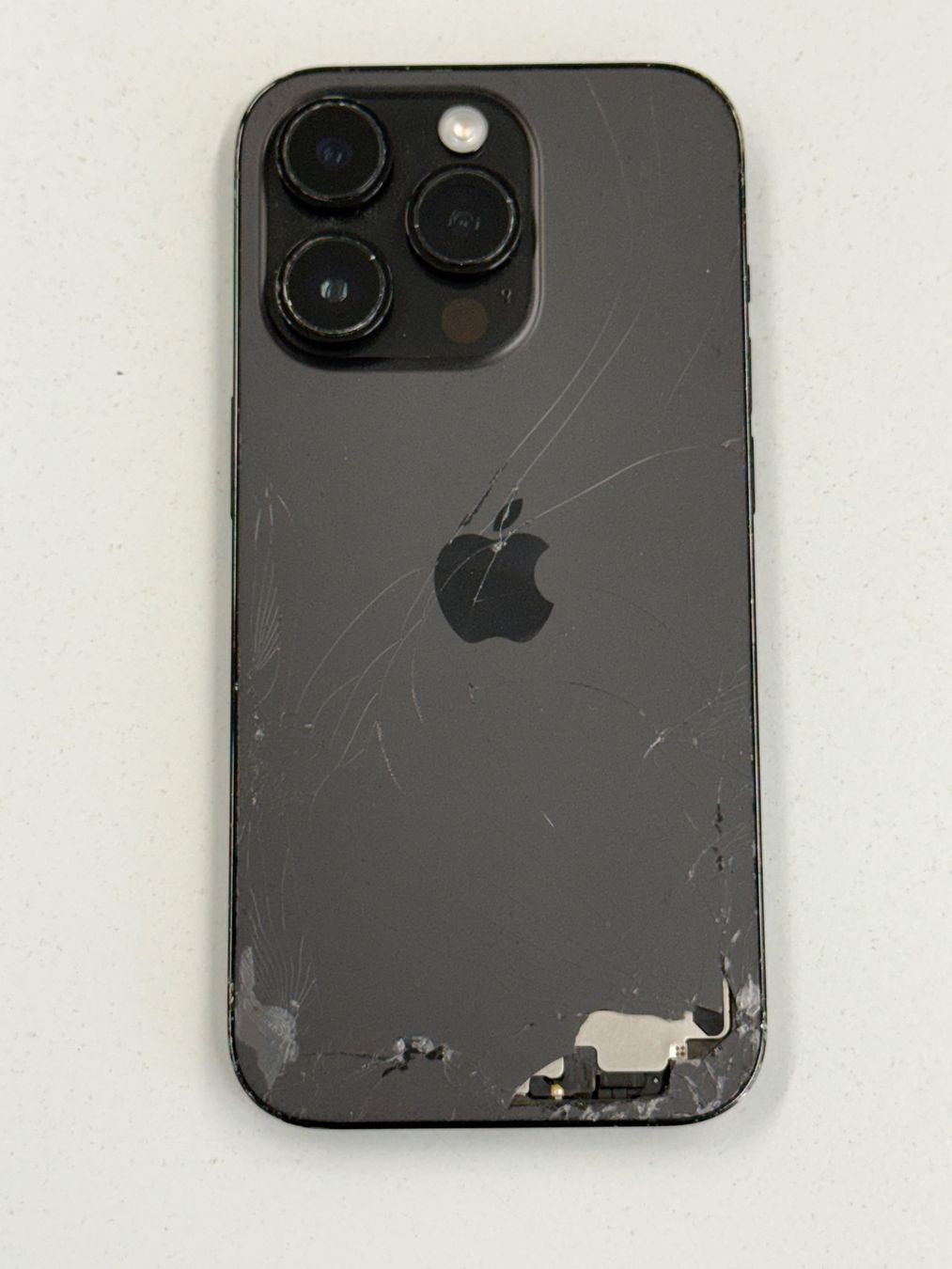 Apple Telefoni cellulari / Smartphones: iPhone 14 Pro 256GB – Usato da Zug venduto da ElPhone 1