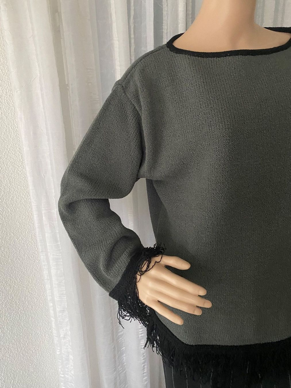 Pullover & Sweatshirts: Perfekter Auftritt - einzigartiger Pullover mit Fransen, L – Gebraucht aus Winkel von ferrari2022 5