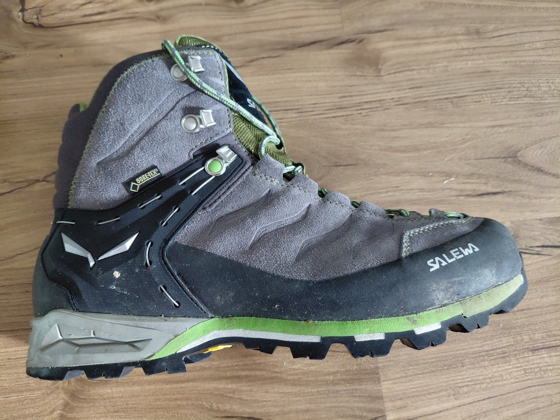 Salewa Scarpe da uomo: Salewa Trainer Mid GTX 42 – Nuovo (secondo la descrizione) da Zürich venduto da Amanzana 1