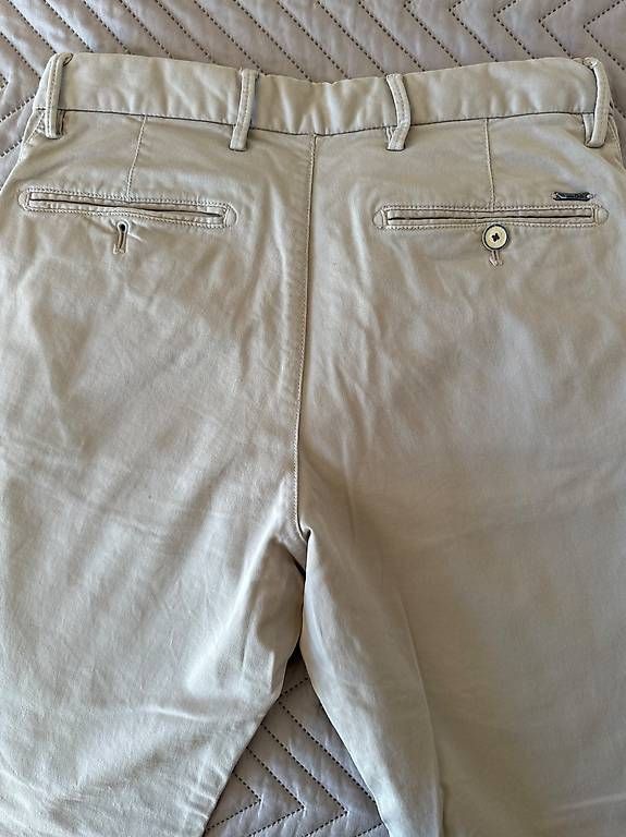 Pantaloni: Pantalon Massimo Dutti – Usato da Schmitten FR venduto da MmeCruz 1
