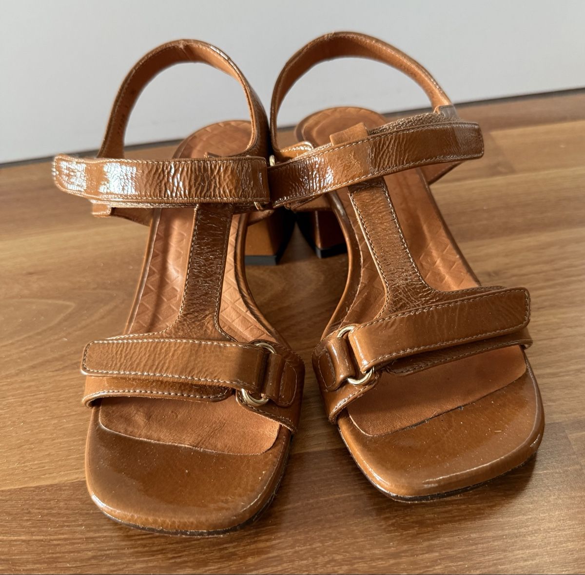 Chie Mihara Scarpe da donna: Sandalette von Chie Mihara – Nuovo (secondo la descrizione) da Bern venduto da Gonz1973