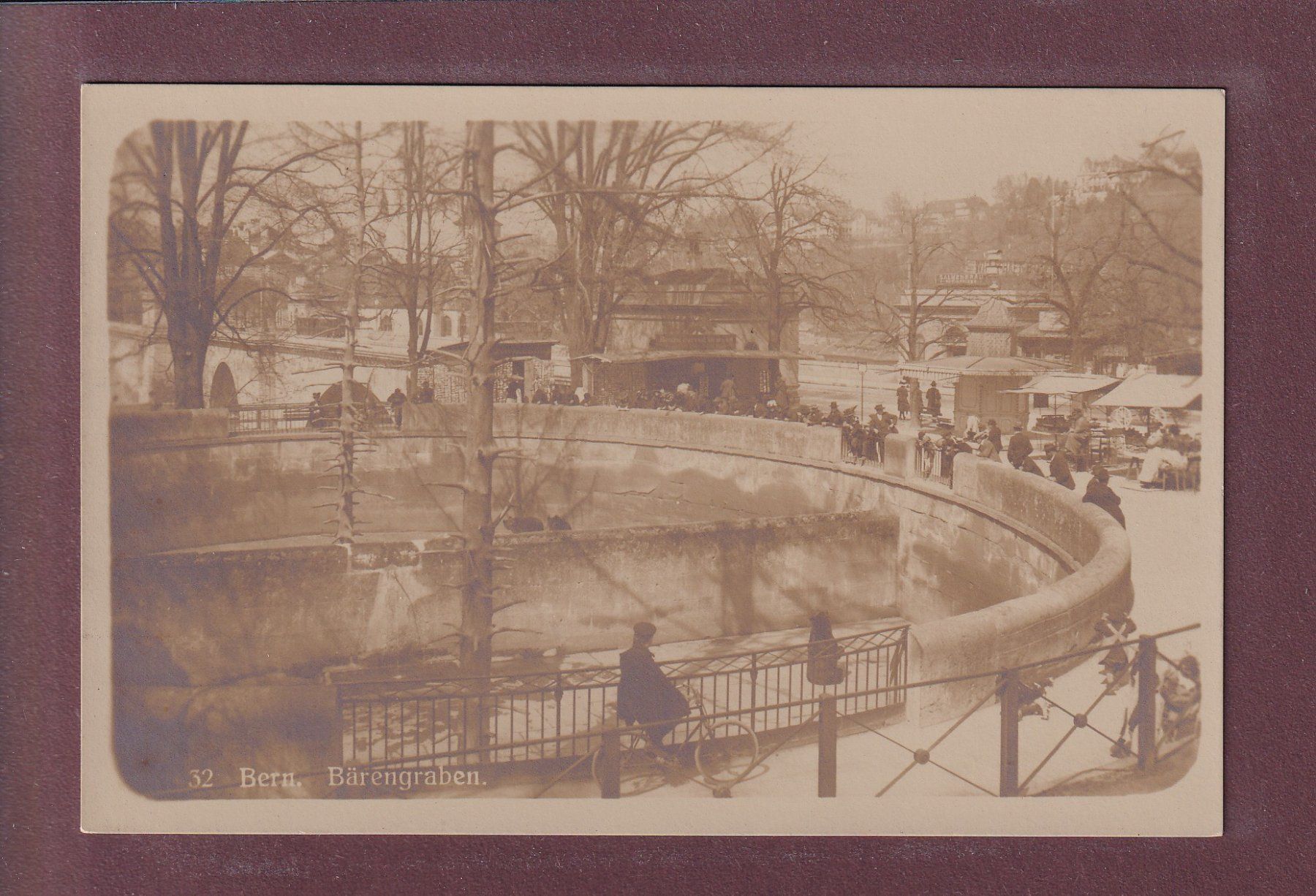 Cartes postales: BERN - Bärengraben – D'occasion à Pully par nicecards