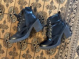 Gothic Stiefeletten schwarzer Lack 🖤